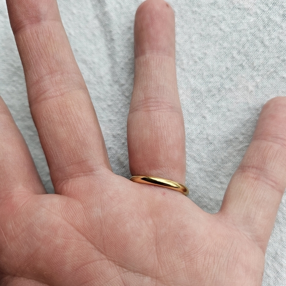 Avon Blue Topaz Teardrop Ring With Clear Rhinestones, Goldtone, Size 8, NWOT - Picture 10 of 10